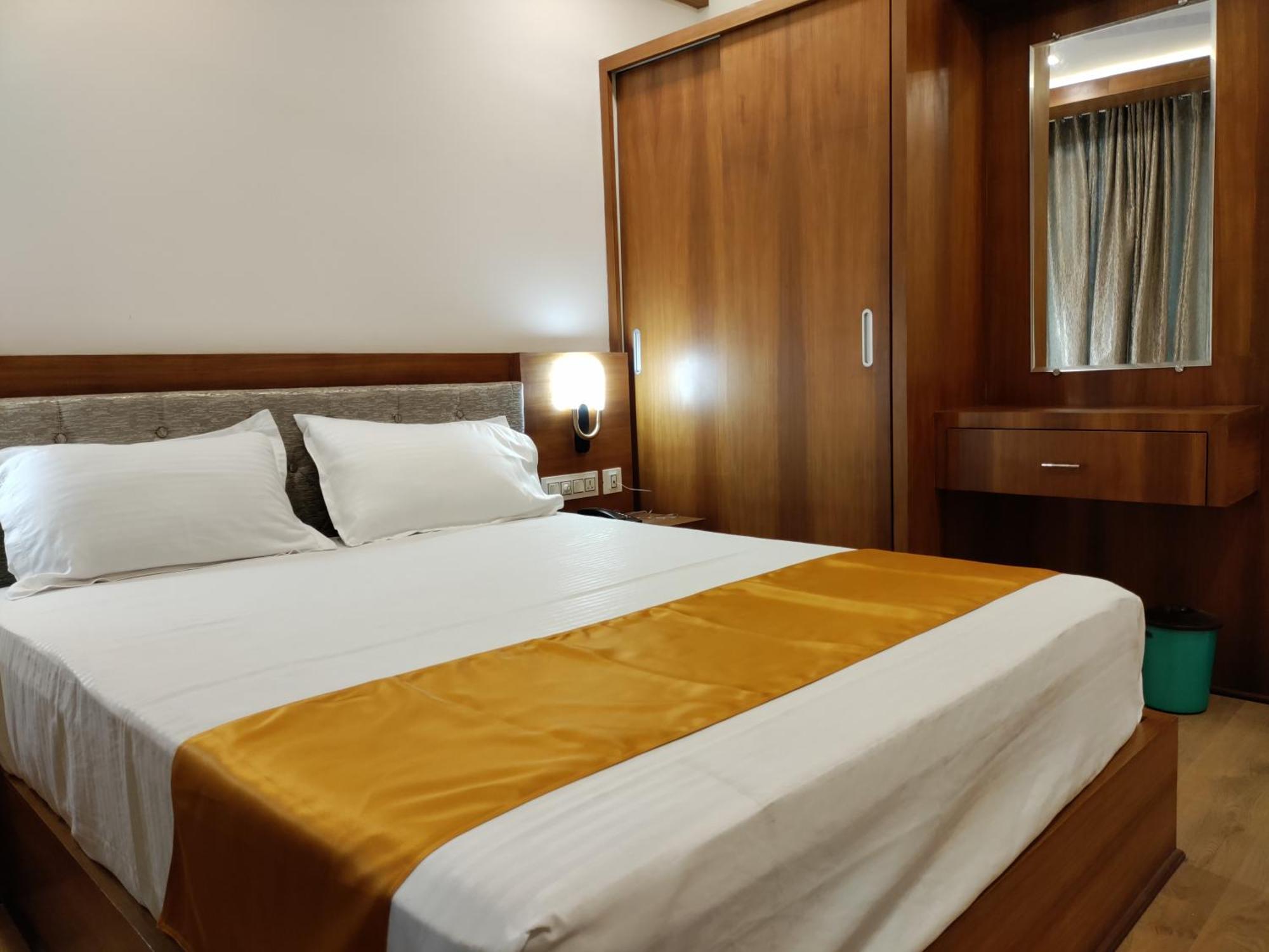 Hotel Astro Marine Hospitality Pvt Ltd Kochi Zewnętrze zdjęcie